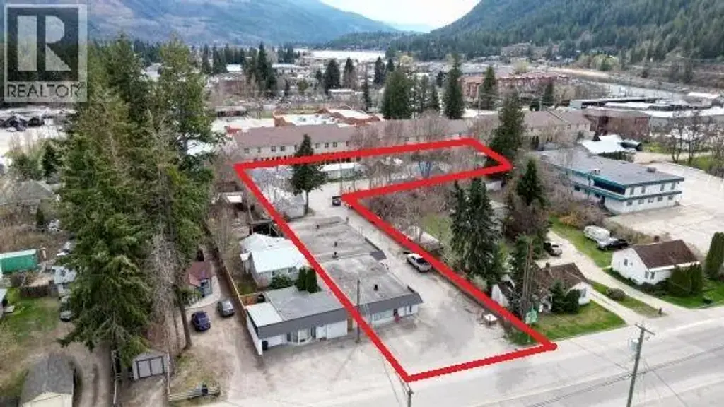 231 Finlayson Street, Sicamous